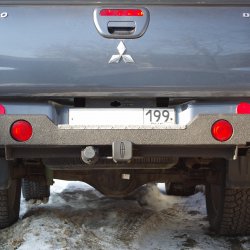 Mitsubishi L200 (, )